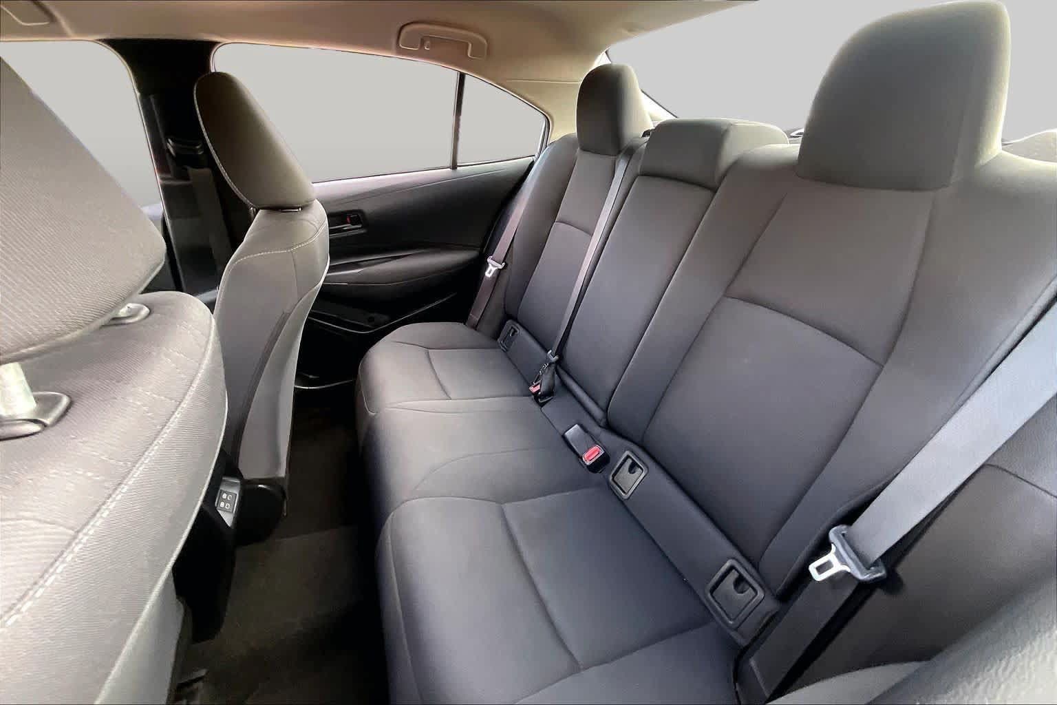 Used 2025 Toyota Corolla LE FWD image 20