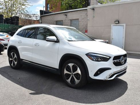 Used 2025 Mercedes-Benz GLA 250 image 4