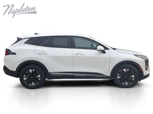 Used 2026 Kia Sportage LX FWD image 7