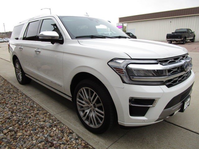 Used 2022 Ford Expedition Max Platinum AWD/4WD image 3