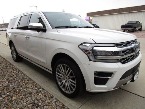 Used 2022 Ford Expedition Max Platinum AWD/4WD image 3