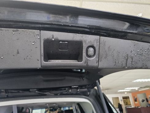 Used 2019 GMC Yukon Denali w/ Denali Ultimate Package AWD/4WD image 46