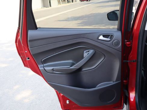 Used 2016 Ford Escape Titanium w/ Equipment Group 301A AWD/4WD image 24