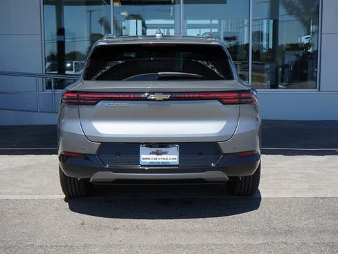 New 2025 Chevrolet Equinox EV LT image 7