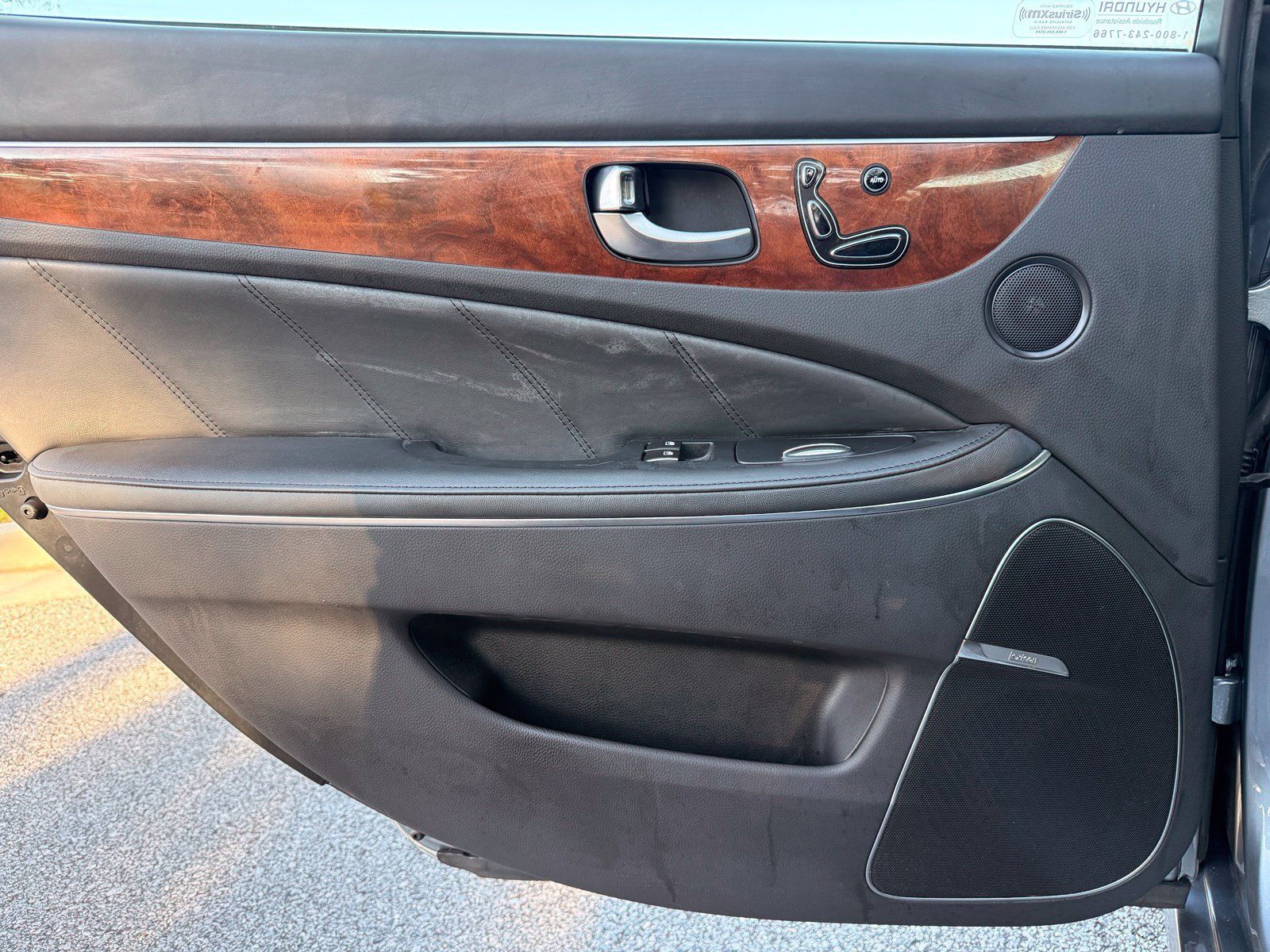 Used 2014 Hyundai Equus Signature RWD image 46