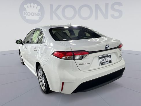 Used 2023 Toyota Corolla LE image 4