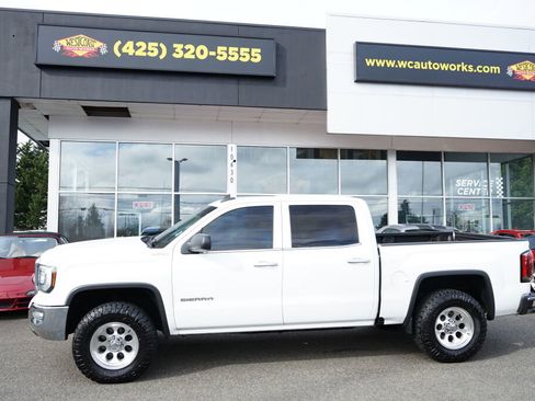 Used 2018 GMC Sierra 1500 SLT image 2
