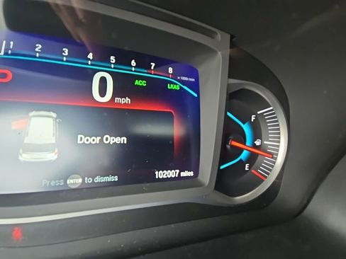 Used 2019 Honda Pilot Touring image 16