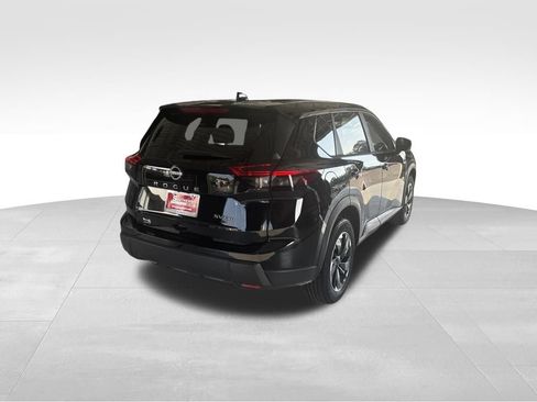 Used 2024 Nissan Rogue SV AWD/4WD image 5
