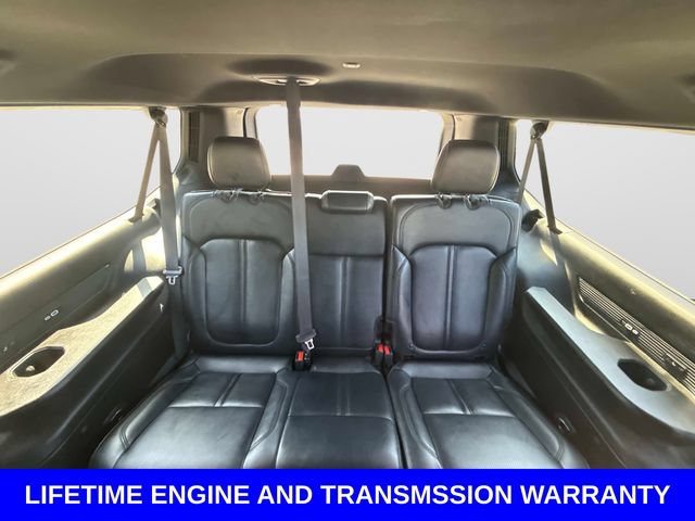 Used 2024 Jeep Wagoneer L Series II RWD image 19