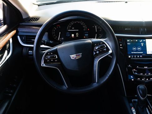 Used 2019 Cadillac XTS Luxury image 11