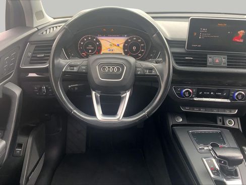 Used 2019 Audi Q5 2.0T Premium Plus w/ Premium Plus Package AWD/4WD image 6