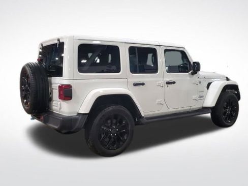 Used 2024 Jeep Wrangler Unlimited Sahara image 7