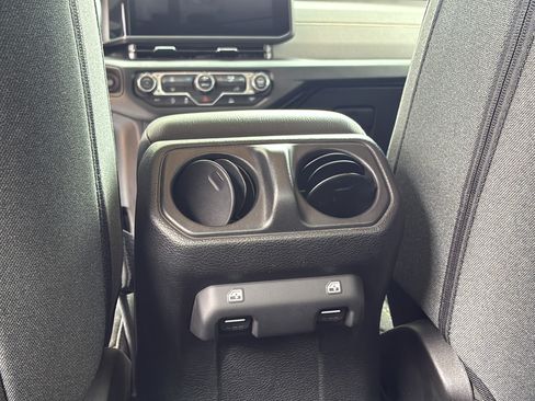 Used 2025 Jeep Gladiator Sport AWD/4WD image 25