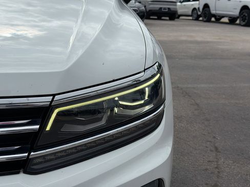 Used 2019 Volkswagen Tiguan SEL Premium AWD/4WD image 9