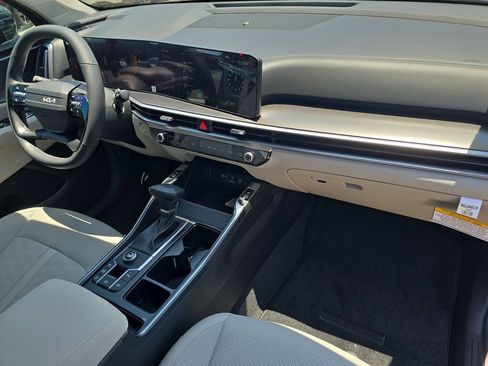 New 2026 Kia Sorento S FWD image 11