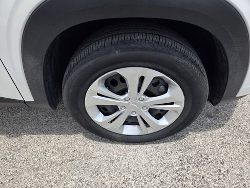 Used 2024 Chevrolet Trax LS FWD image 17