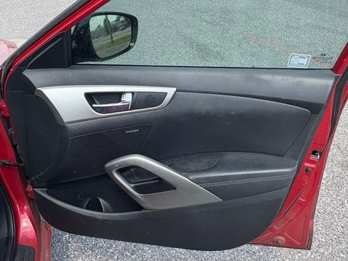 Used 2014 Hyundai Veloster w/ Style Package 02 image 14