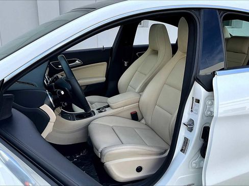 Used 2018 Mercedes-Benz CLA 250 image 7