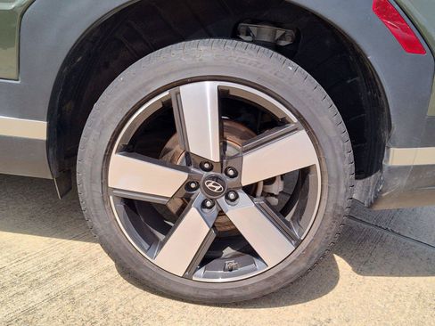 Used 2024 Hyundai Santa Fe Limited FWD image 13