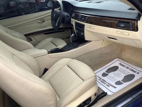 Used 2009 BMW 328i xDrive Coupe image 16