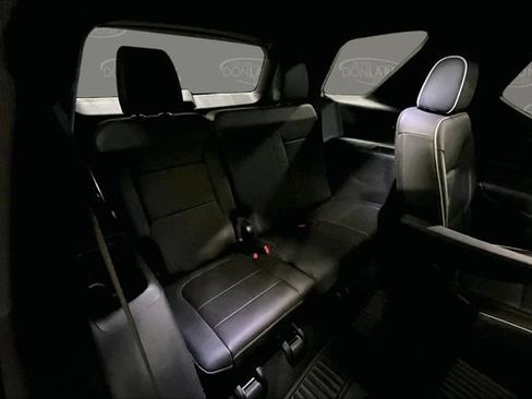 Certified 2023 Chevrolet Traverse Premier w/ Redline Edition AWD/4WD image 34