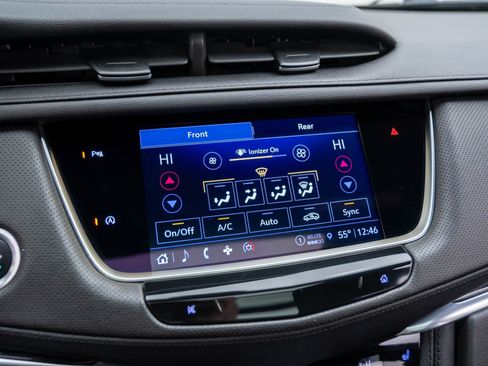 Used 2022 Cadillac XT5 Premium Luxury image 27