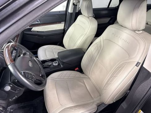 Used 2018 Ford Explorer Platinum AWD/4WD image 18