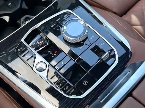 New 2026 BMW X5 xDrive50e image 30