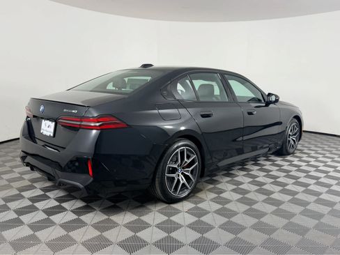 New 2027 BMW i5 eDrive40 w/ M Sport Package RWD image 3