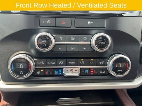Used 2024 Ford Expedition Limited AWD/4WD image 15