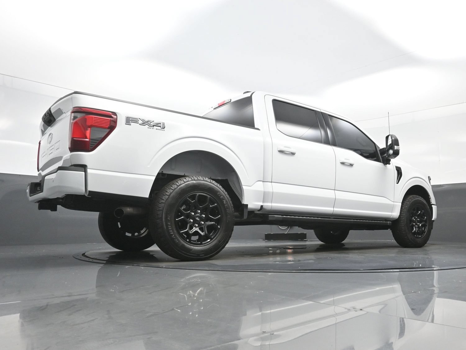 Used 2024 Ford F150 XLT w/ FX4 Off-Road Package AWD/4WD image 32