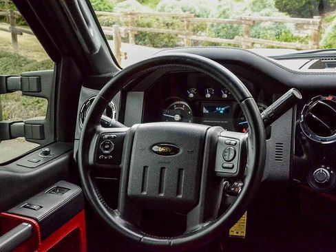 Used 2016 Ford F450 XLT w/ XLT Interior Package image 20