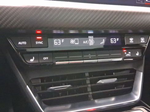 Used 2022 Audi e-tron GT Premium Plus w/ Performance Package image 16