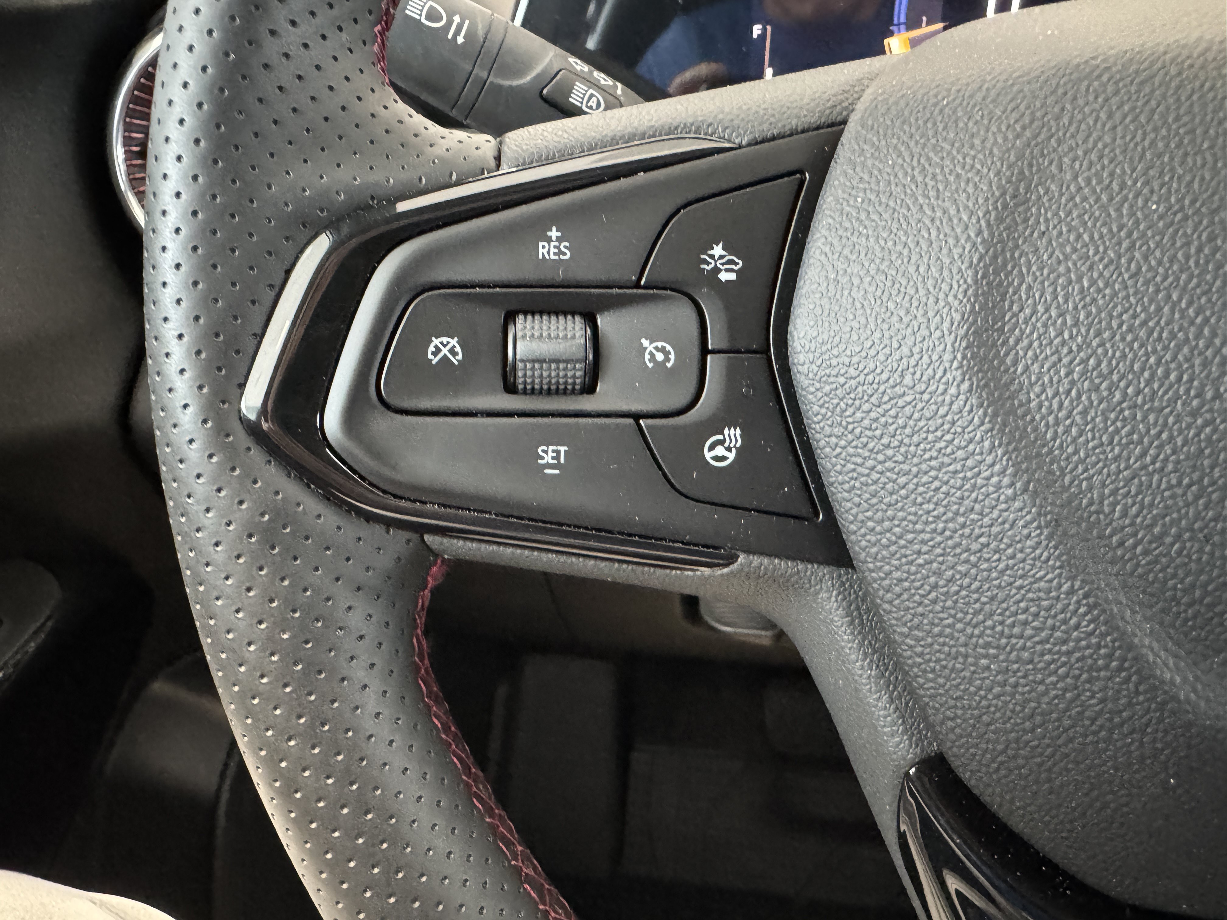 Used 2026 Chevrolet Trax RS w/ Driver Confidence Package FWD image 13