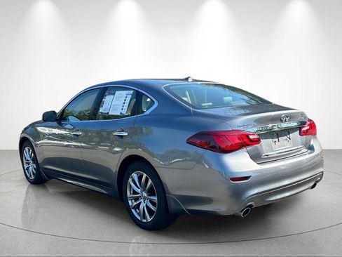 Used 2015 INFINITI Q70 3.7 w/ Technology Package RWD image 3