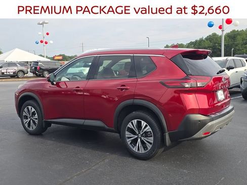 Certified 2021 Nissan Rogue SV w/ Premium Package FWD image 6