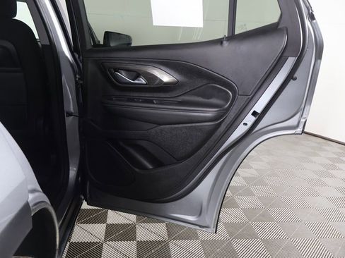 Used 2024 GMC Terrain SLE w/ Elevation Edition image 25