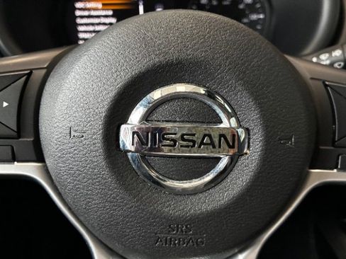 Used 2021 Nissan Kicks SR w/ SR Premium Package FWD image 21