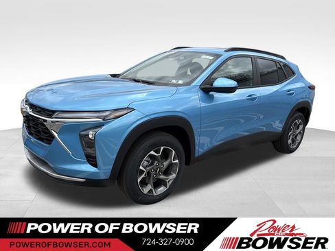 New 2026 Chevrolet Trax LT w/ Driver Confidence Package FWD image 1