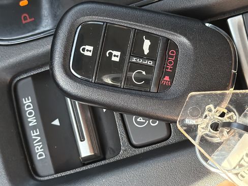 Used 2024 Honda CR-V EX-L image 35