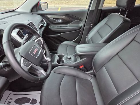 Used 2024 GMC Terrain SLT w/ Infotainment Package II image 10