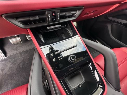 Certified 2026 Porsche Cayenne S AWD/4WD image 34