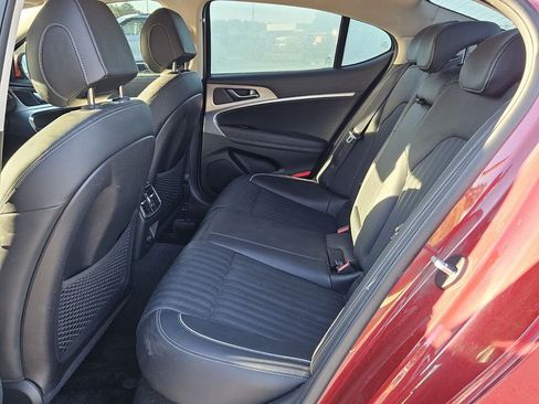 Used 2023 Genesis G70 3.3T RWD image 6