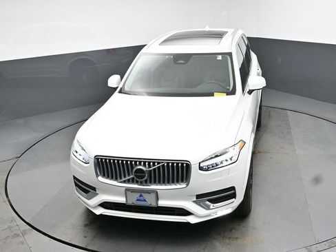 Used 2023 Volvo XC90 B6 Plus w/ Protection Package image 18
