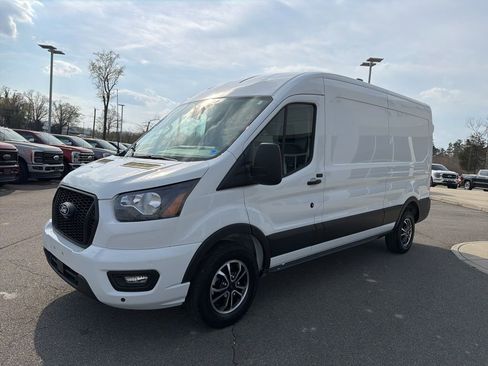New 2026 Ford Transit 250 148 Medium Roof w/ Electrician Trade Package RWD image 7