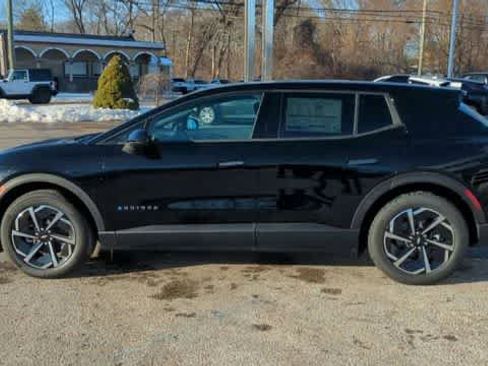 New 2026 Chevrolet Equinox EV LT image 5
