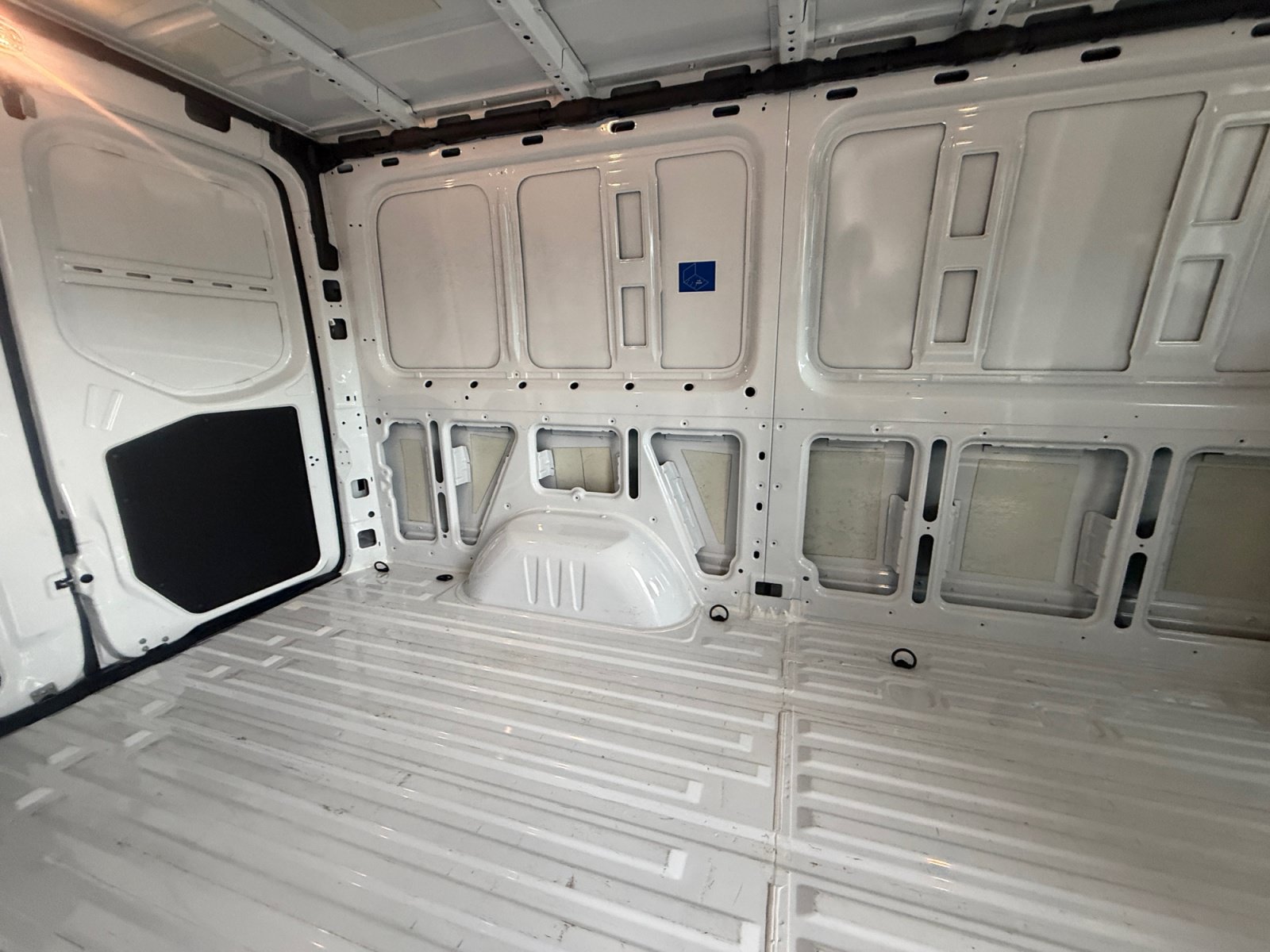Used 2025 Mercedes-Benz Sprinter 2500 image 13