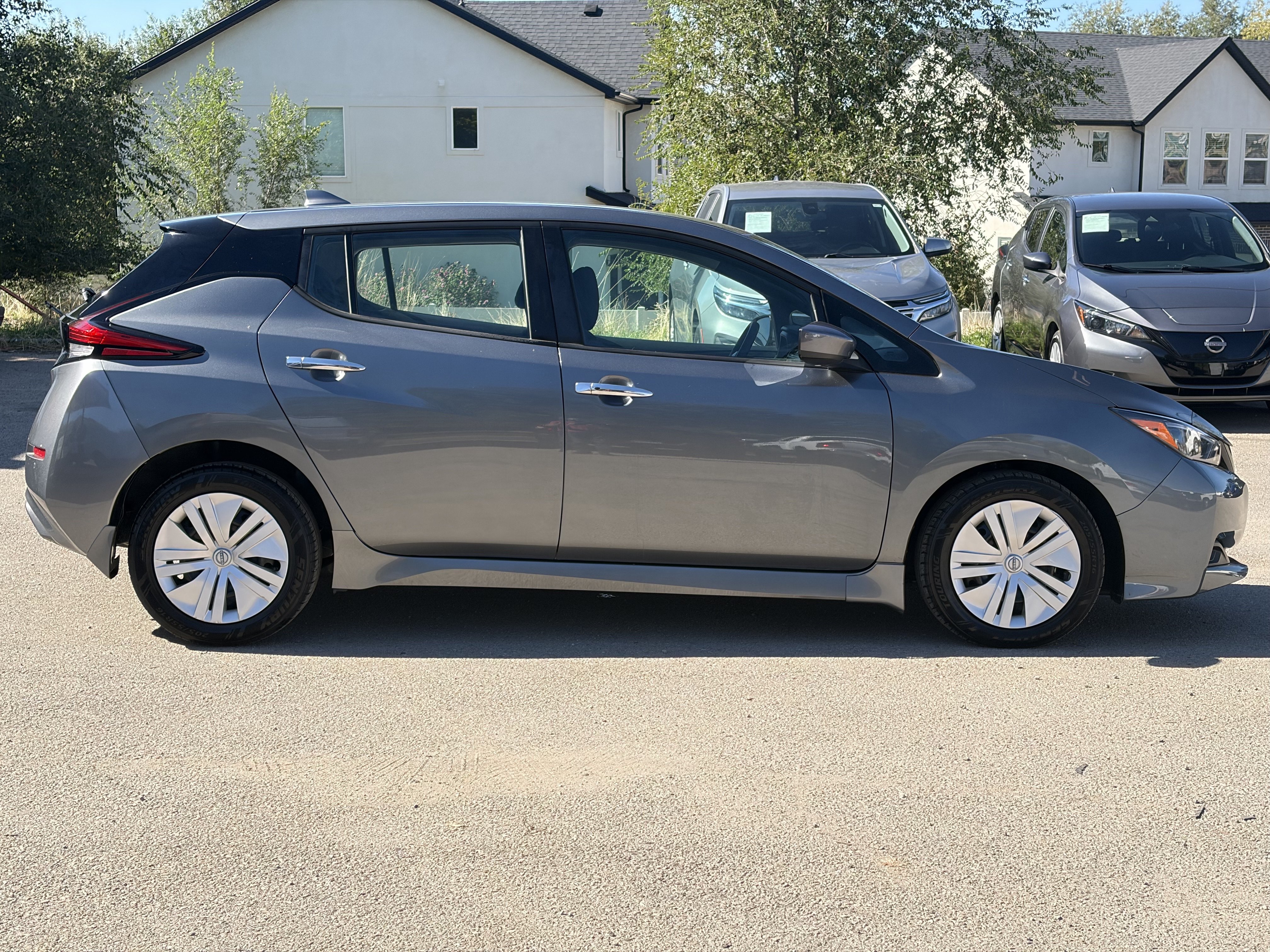 Used 2025 Nissan Leaf S FWD image 7