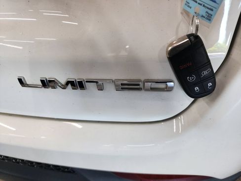 Used 2018 Jeep Compass Limited AWD/4WD image 39